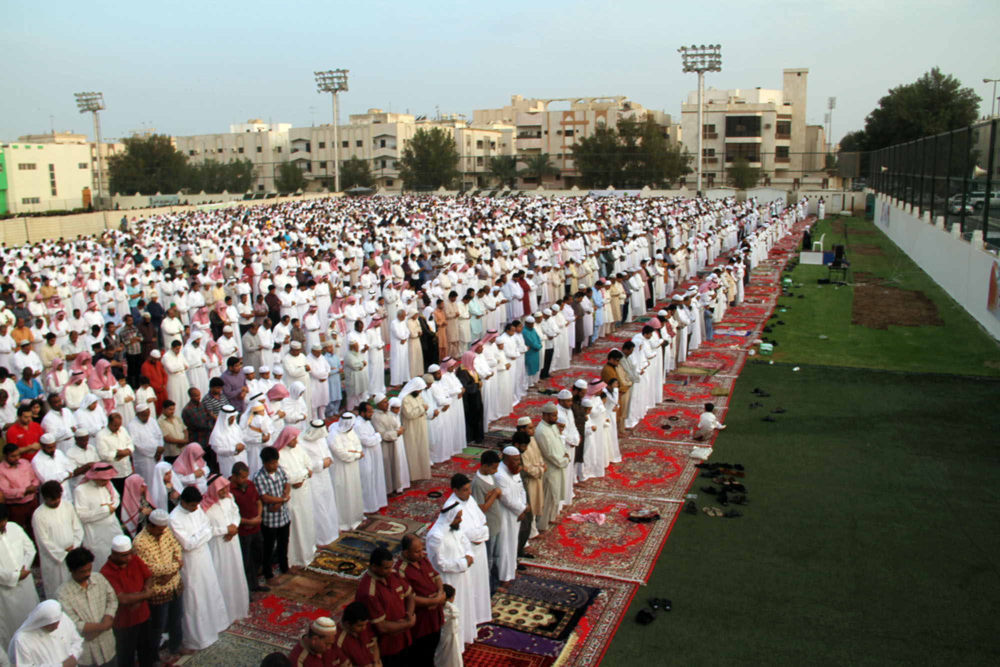 بالأدلة... عشر سنن من سنن العيد 