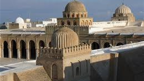بالصور.. جامع القيروان .. بناه عقبة فأصبح معلما لتاريخ  